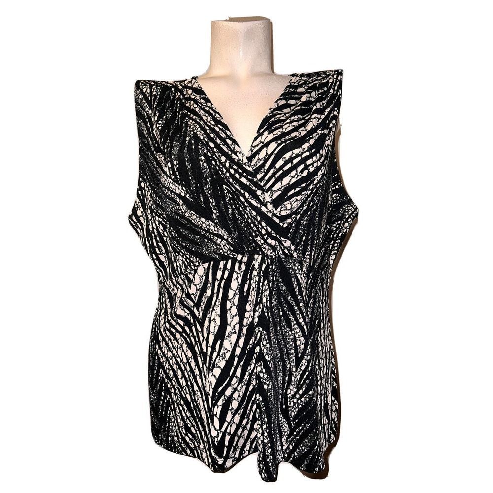 Chico's Monochrome Abstract V-Neck Blouse